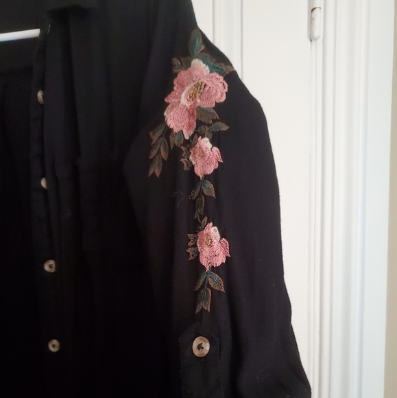 Floral Button Up - Picture 3 of 7